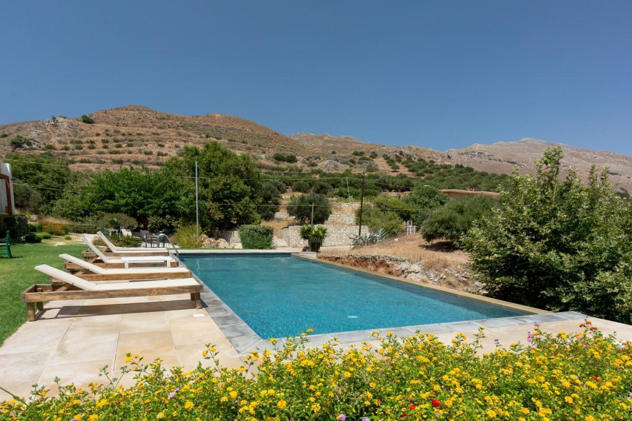 Agarathos Traditional Rooms With Pool Kalivianí Extérieur photo