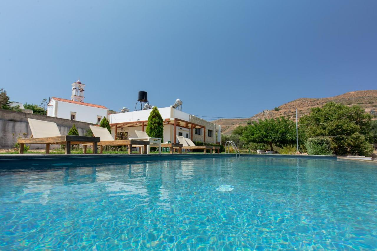 Agarathos Traditional Rooms With Pool Kalivianí Extérieur photo