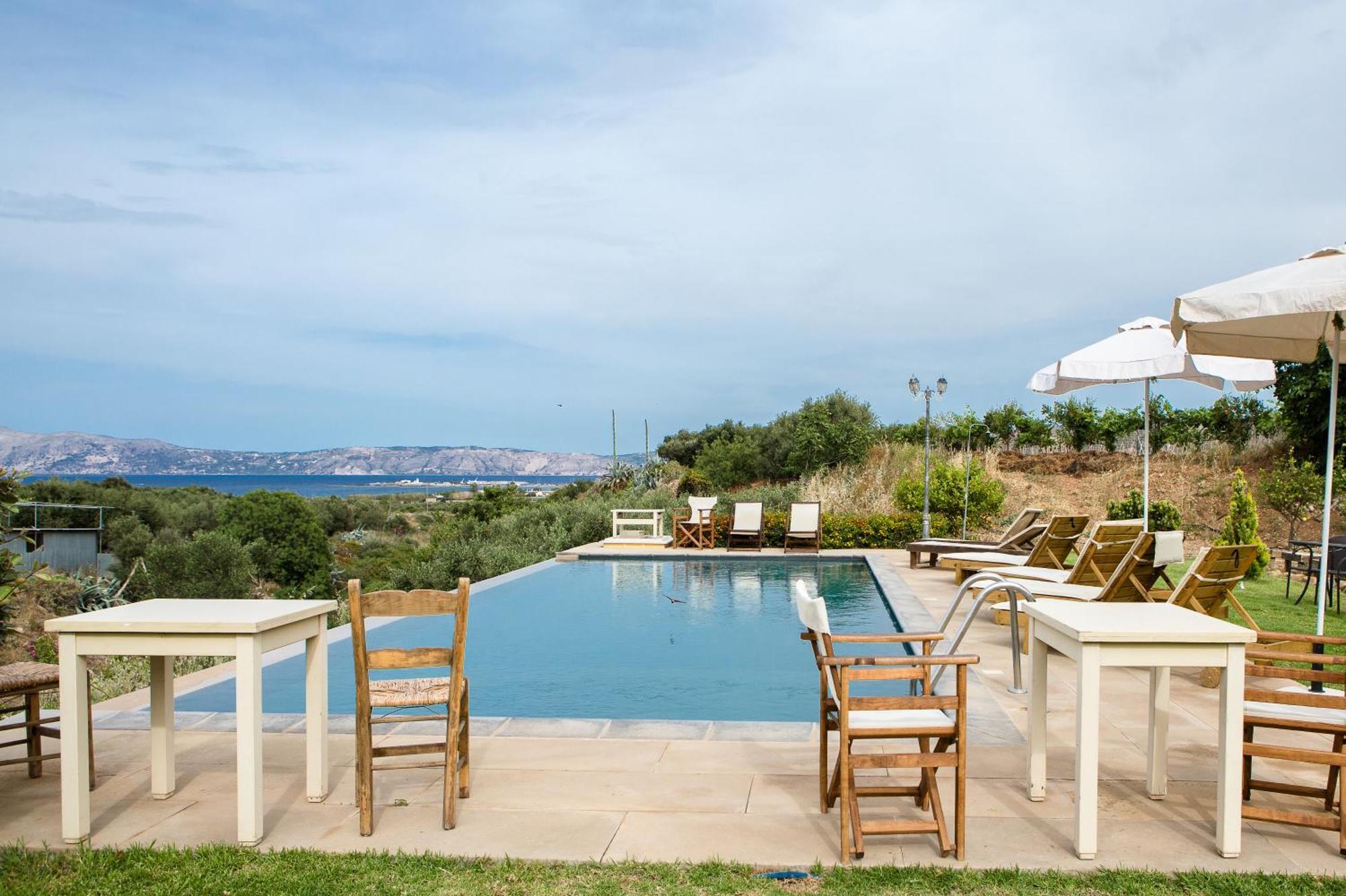 Agarathos Traditional Rooms With Pool Kalivianí Extérieur photo