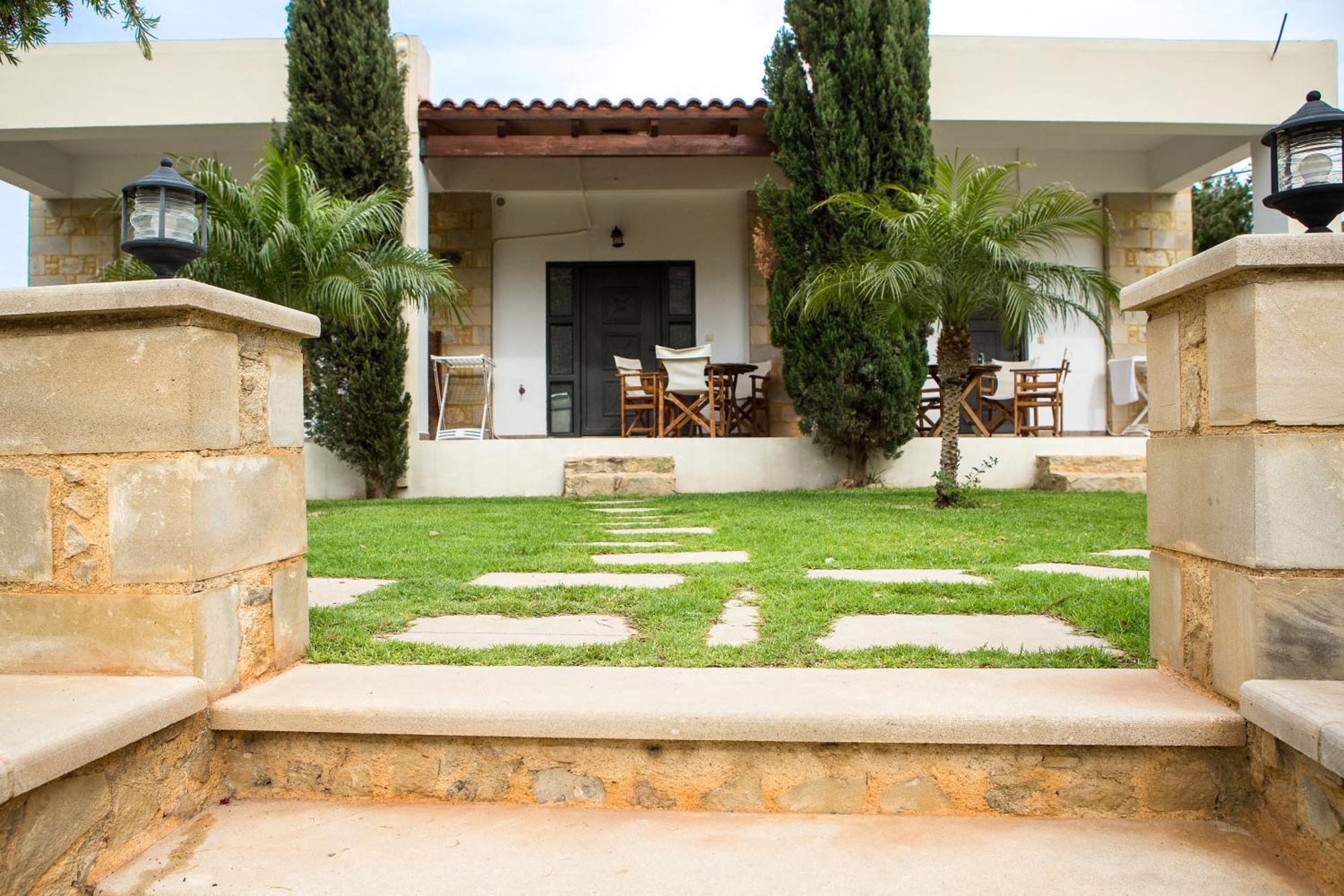 Agarathos Traditional Rooms With Pool Kalivianí Extérieur photo