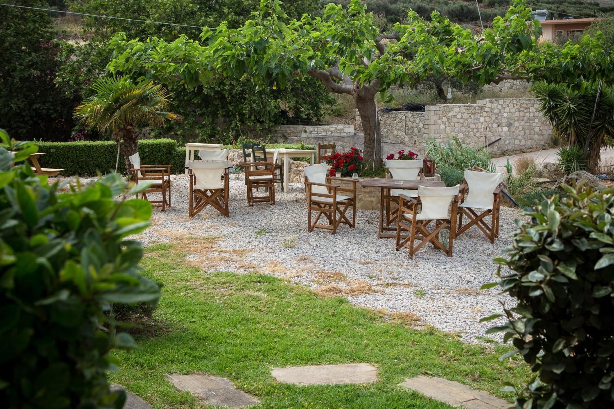 Agarathos Traditional Rooms With Pool Kalivianí Extérieur photo